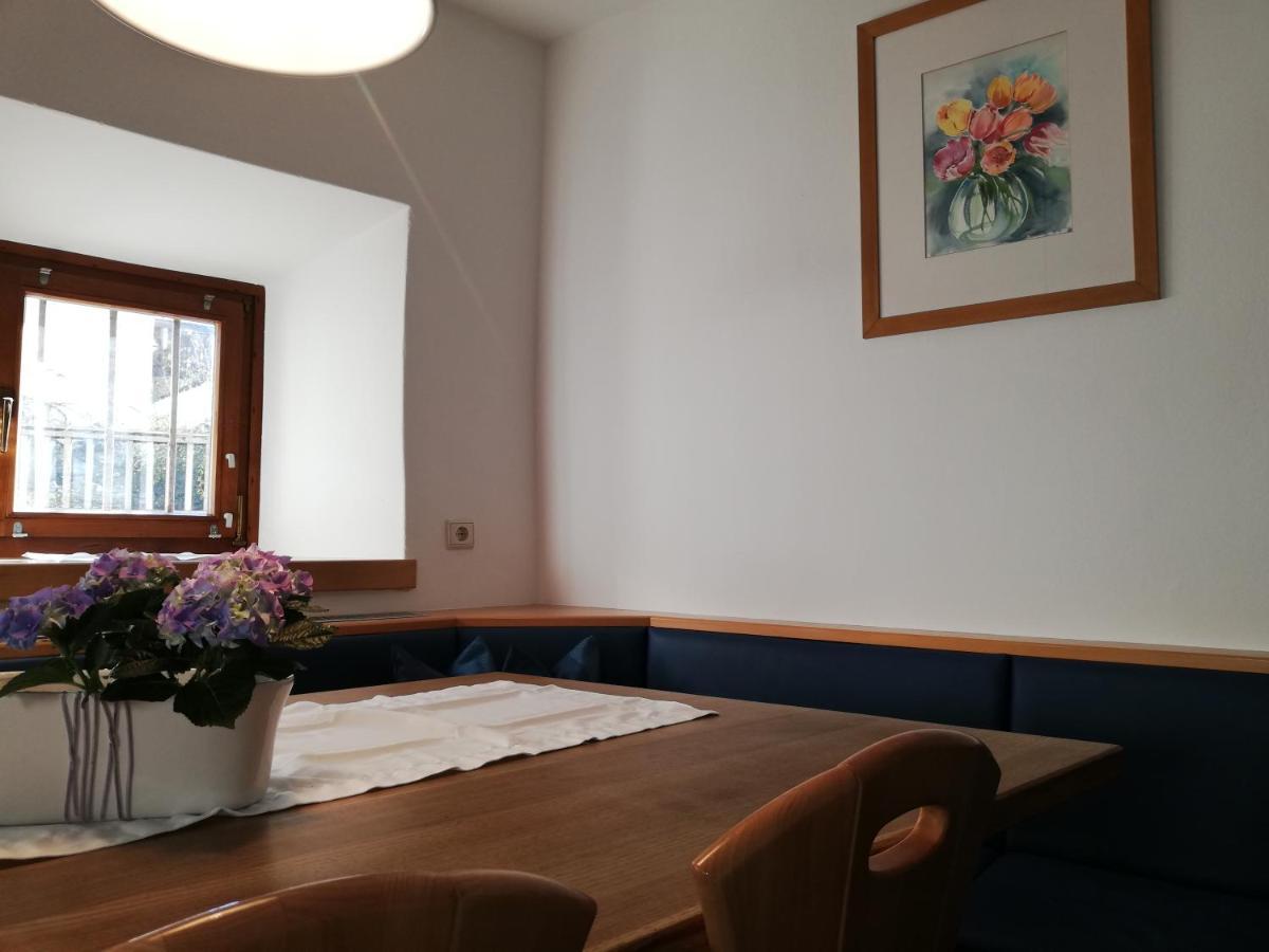Ansitz Grustdorf Apartment Appiano Sulla Strada Del Vino Exterior foto
